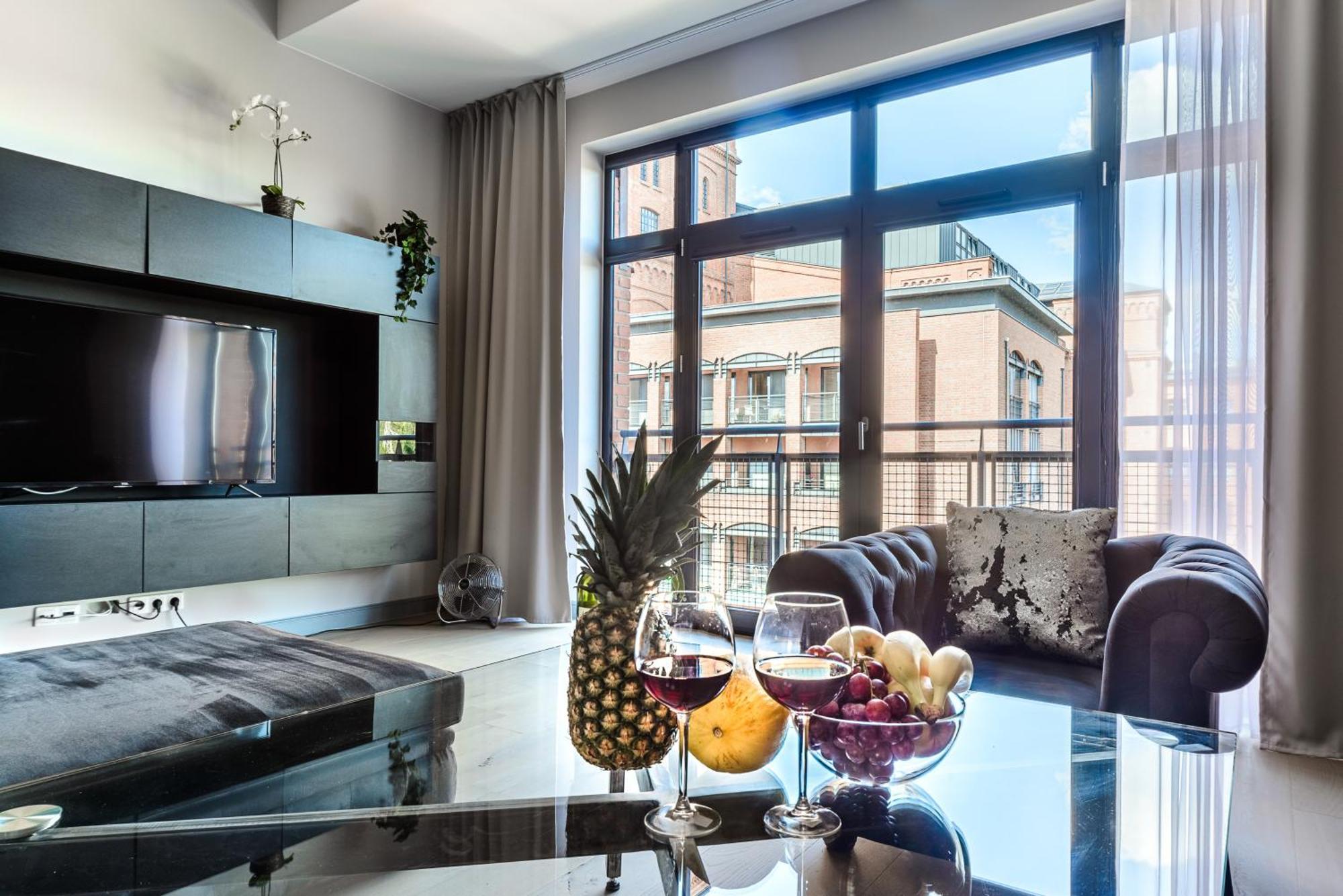 Lumina Loft Tymienieckiego With A View Of The Lake Лодз Екстериор снимка