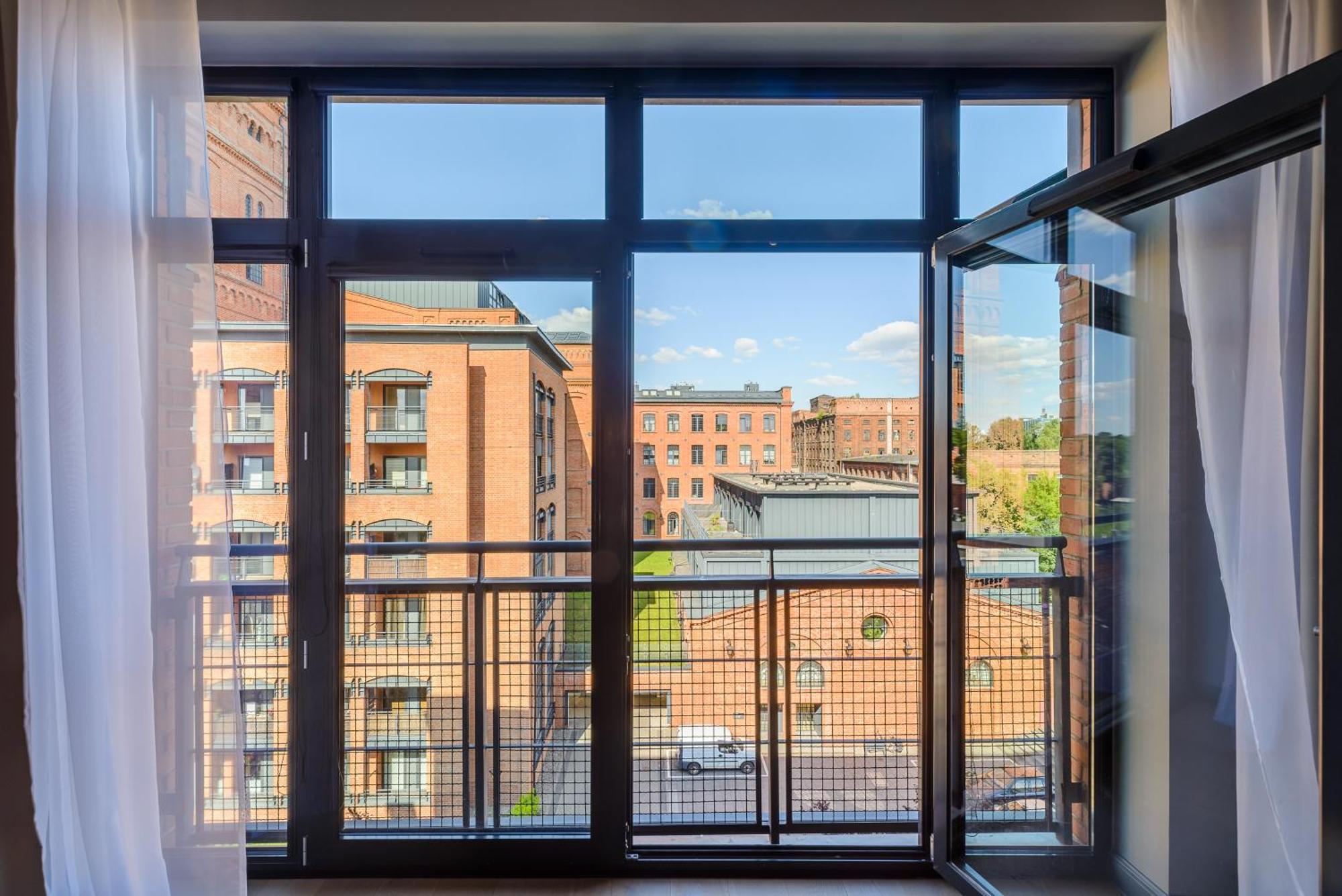 Lumina Loft Tymienieckiego With A View Of The Lake Лодз Екстериор снимка